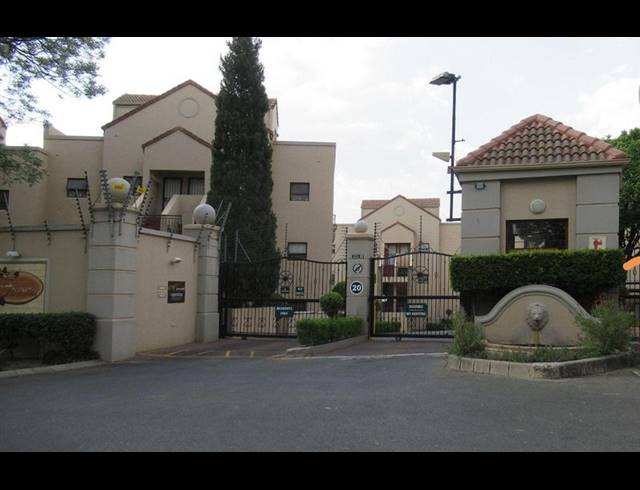 2 BEDROOM APARTMENT FOR SALE IN SUNNINGHILL